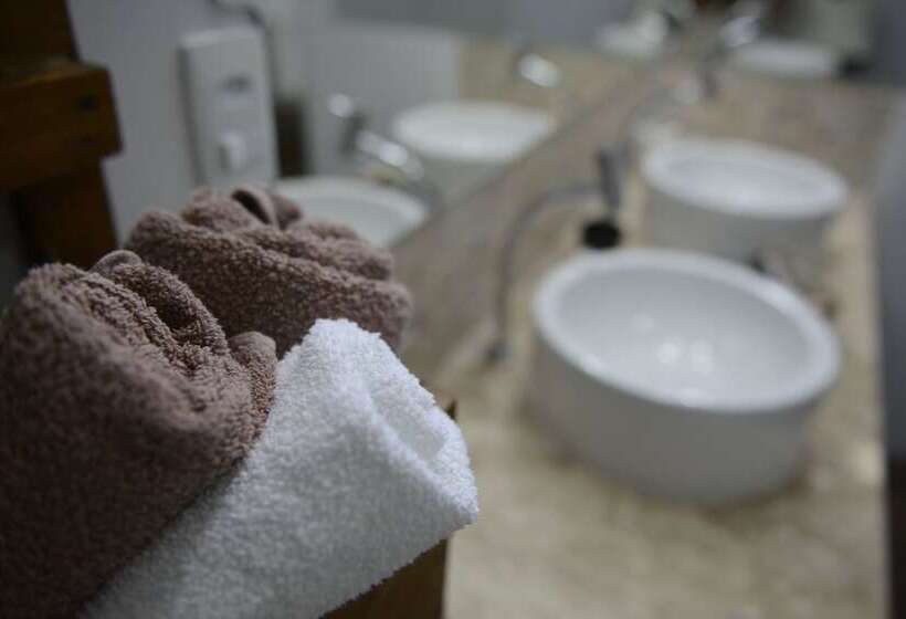 ペンション Oasis Tajaja Pousada