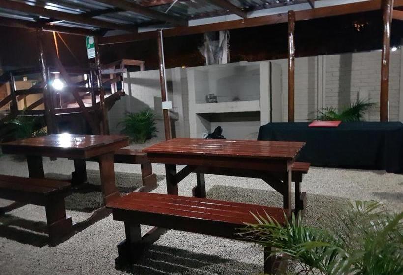 膳宿费 Rainbow Guest House And Tours