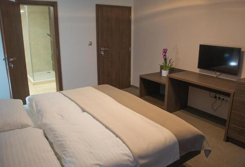 ペンション Restaurace A Penzion U Klásků