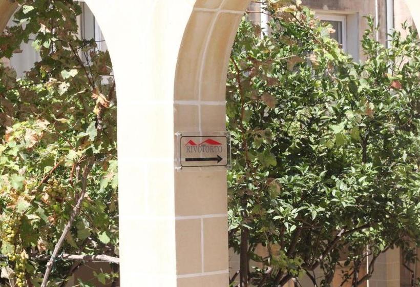 پانسیون Rivotorto Retreat House
