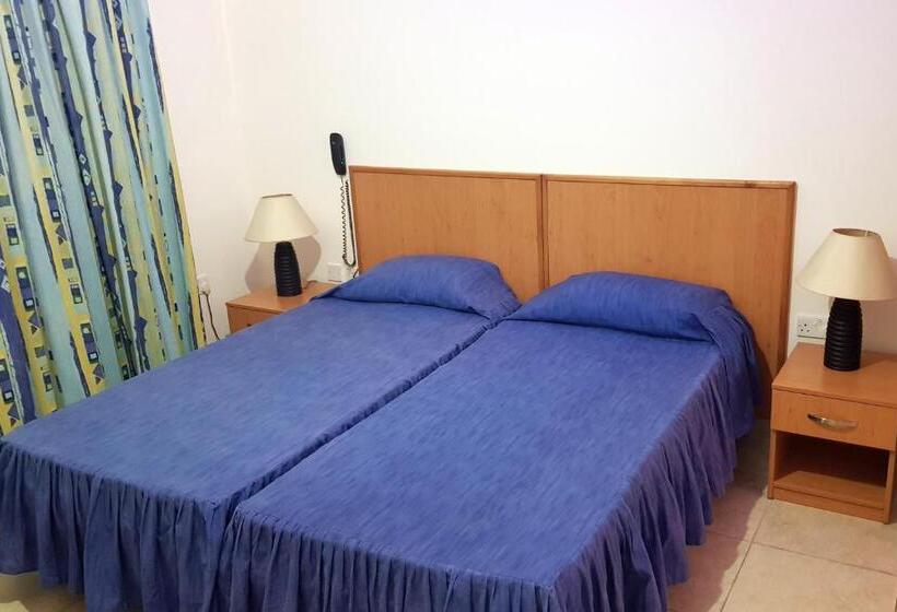 پانسیون Rivotorto Retreat House