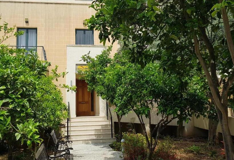 پانسیون Rivotorto Retreat House