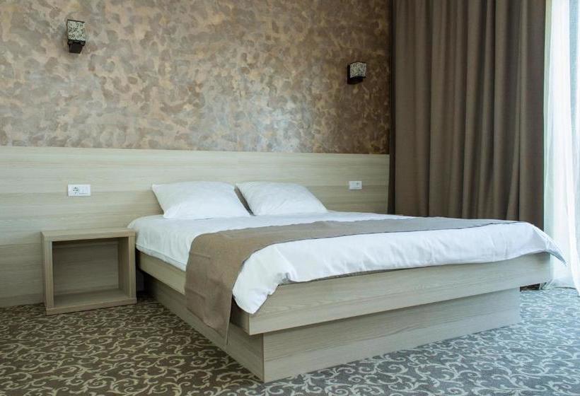 פנסיון Sunrise Villa