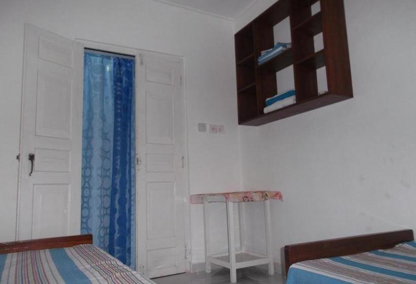 Пансион Villa 49 Hotel Beds  Hikkaduwa