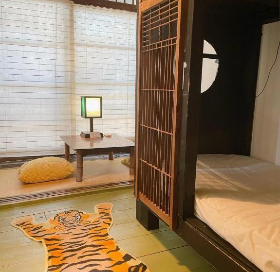 بنسيون Villa Sacra ヴィラサクラ