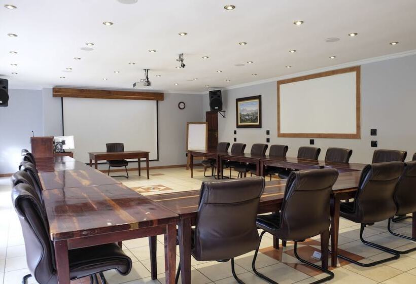 膳宿费 Waterkloof Guest House