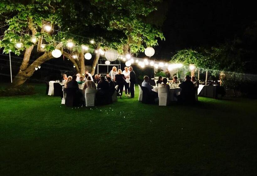 膳宿费 Waterkloof Guest House