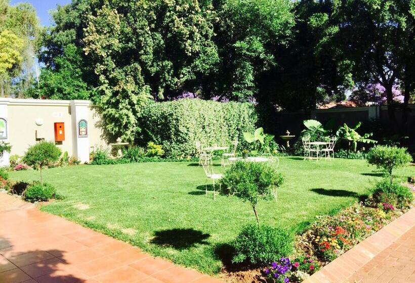 膳宿费 Waterkloof Guest House