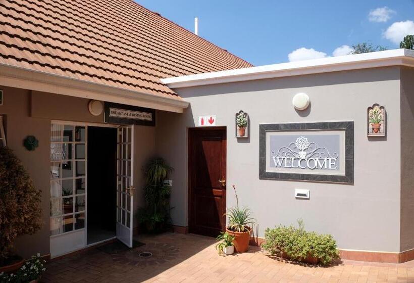 膳宿费 Waterkloof Guest House