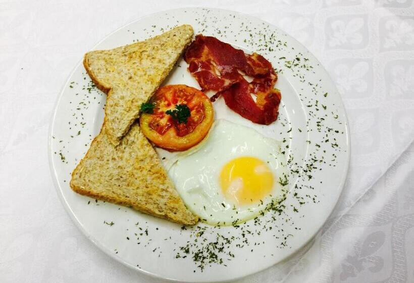 膳宿费 Waterkloof Guest House