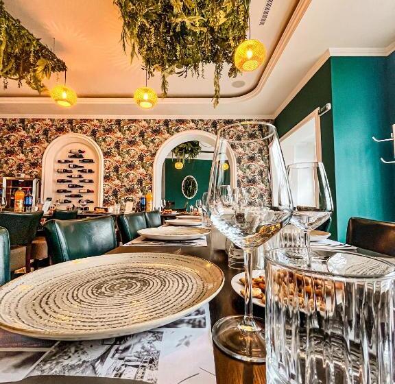 Pensiunea Curtea Bavareza