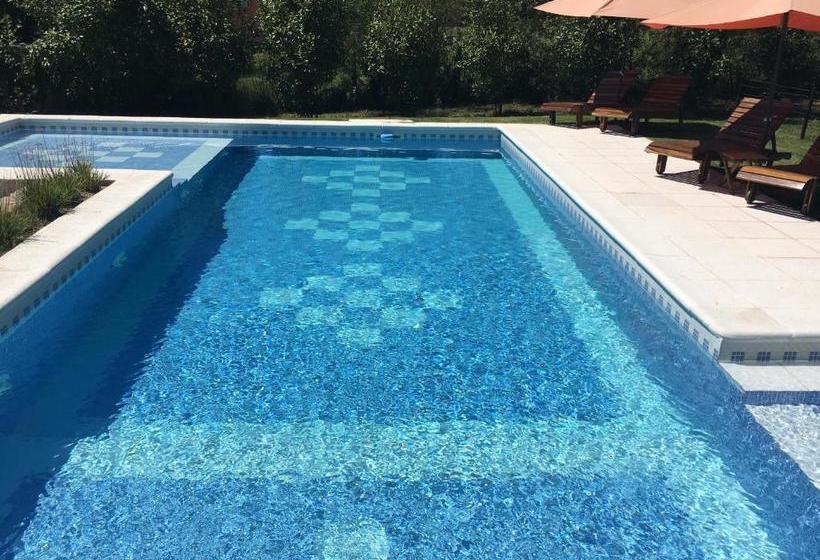 Pueblo Santo, Cabañas & Suites