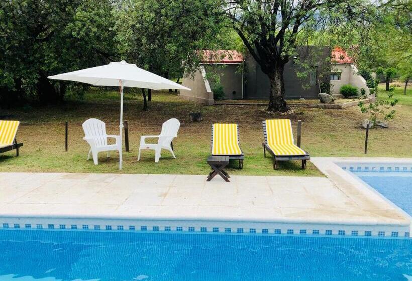 Pueblo Santo, Cabañas & Suites