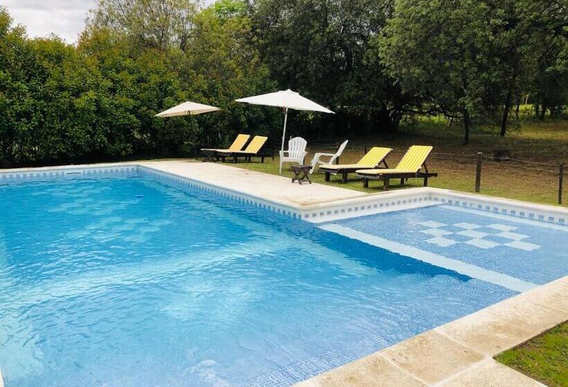 Pueblo Santo, Cabañas & Suites