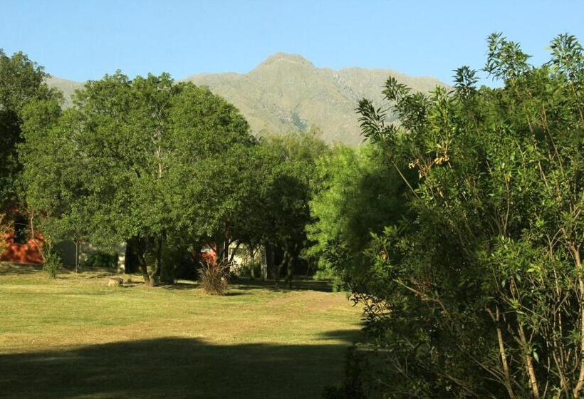 Pueblo Santo, Cabañas & Suites