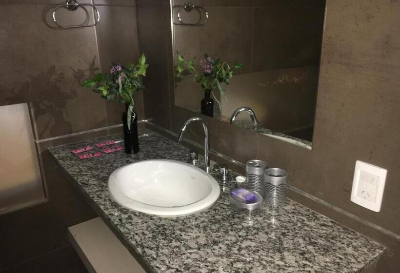 Pueblo Santo, Cabañas & Suites