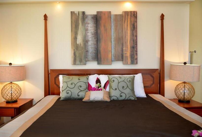 استراحتگاه The Villas At Cocoplum