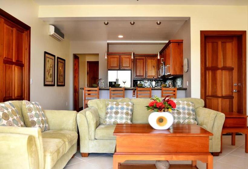 استراحتگاه The Villas At Cocoplum