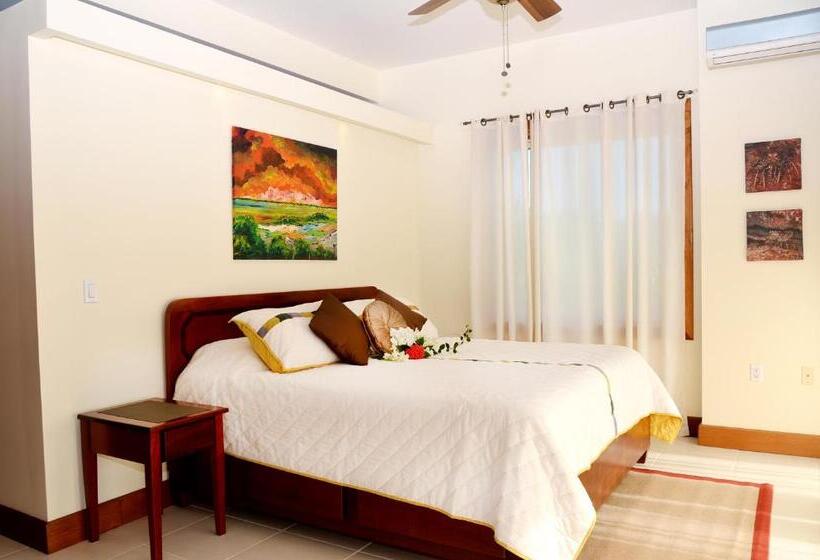 استراحتگاه The Villas At Cocoplum