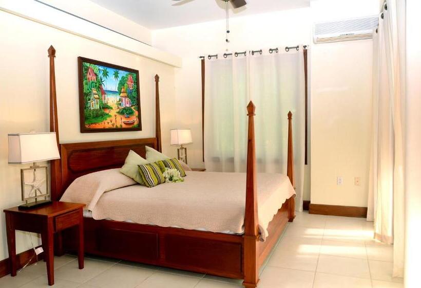 استراحتگاه The Villas At Cocoplum