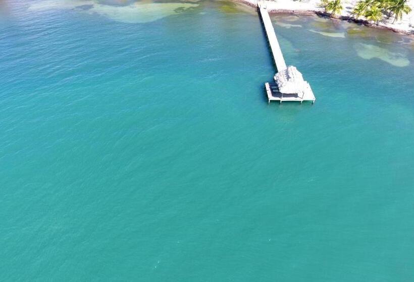 استراحتگاه The Villas At Cocoplum