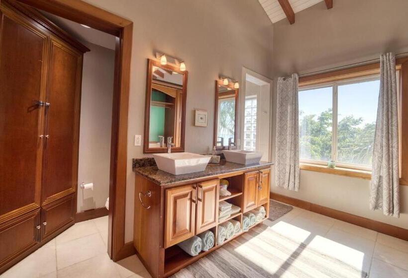 استراحتگاه The Villas At Cocoplum