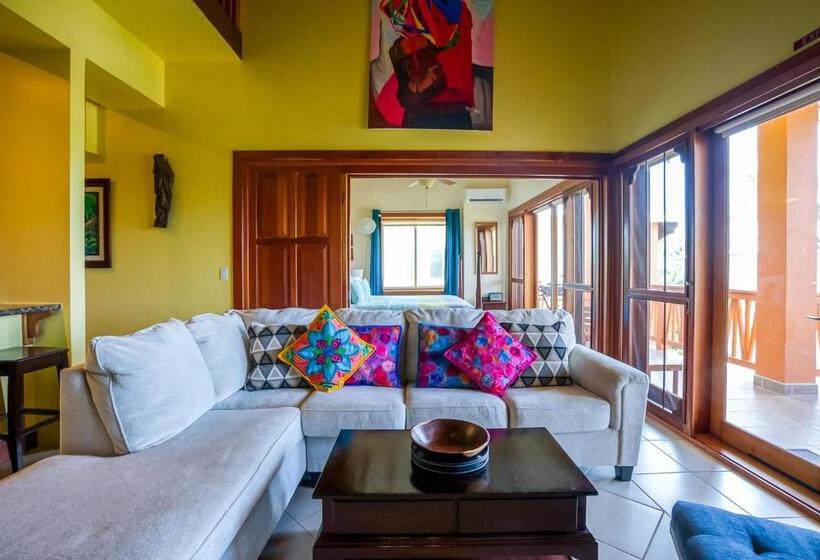 استراحتگاه The Villas At Cocoplum