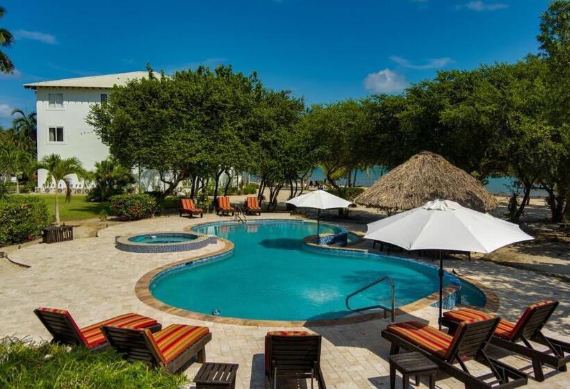 استراحتگاه The Villas At Cocoplum