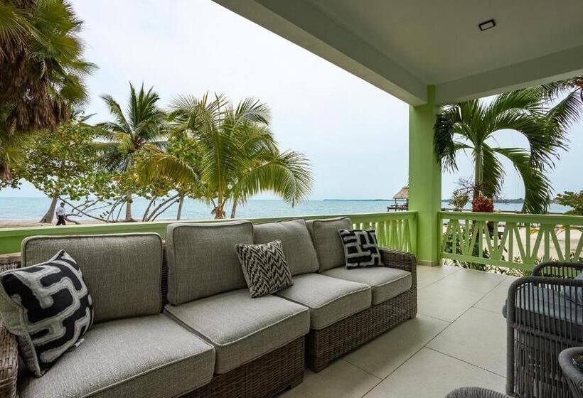 استراحتگاه The Villas At Cocoplum