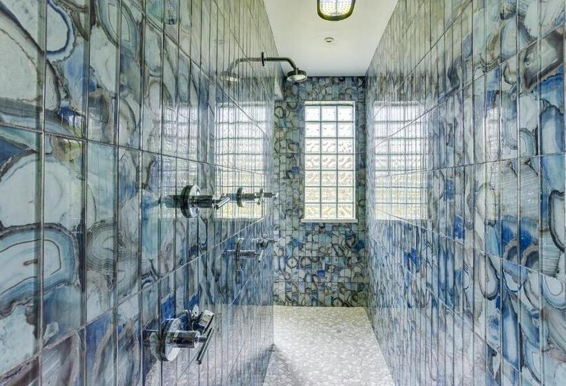 استراحتگاه The Villas At Cocoplum