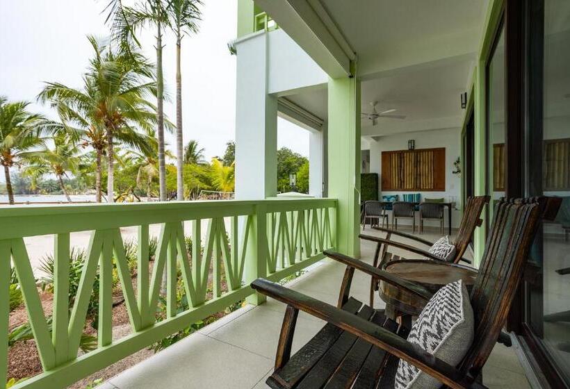 استراحتگاه The Villas At Cocoplum