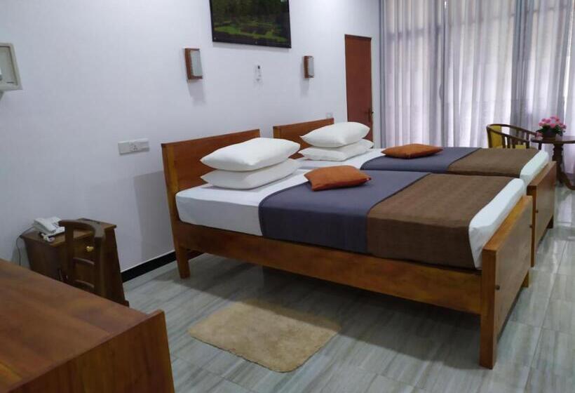 Acme Grand Hotel Habarana