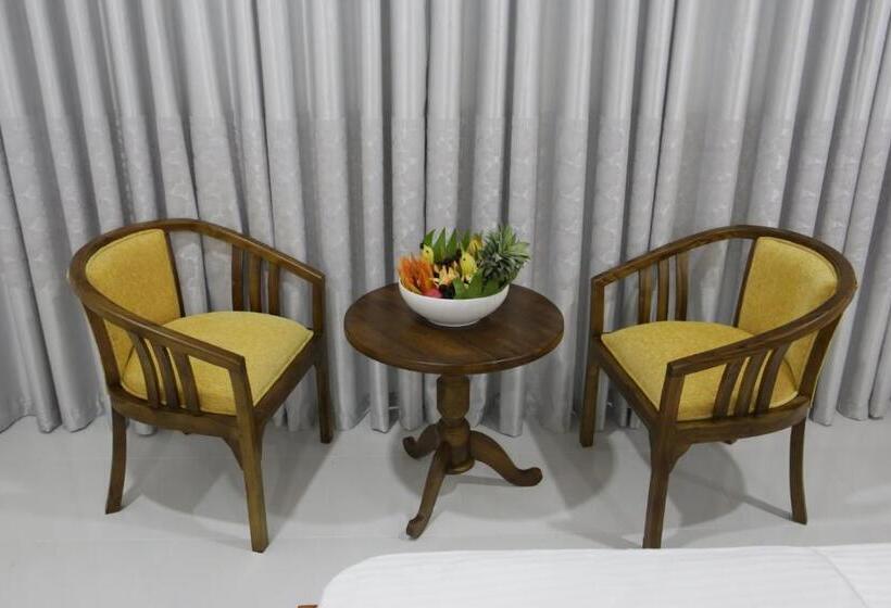 Acme Grand Hotel Habarana