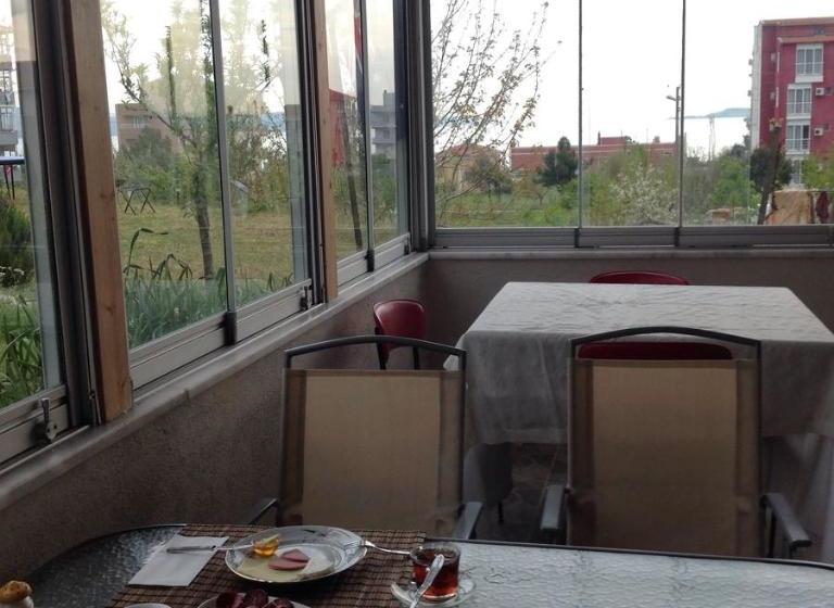 ユースホステル Big Garden Bahçeli Konak