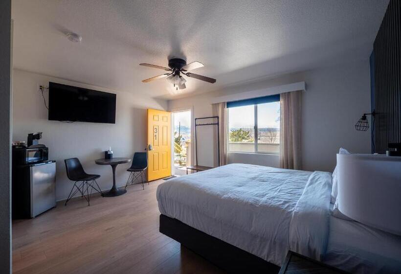 فندق صغير Balanced Rock Inn