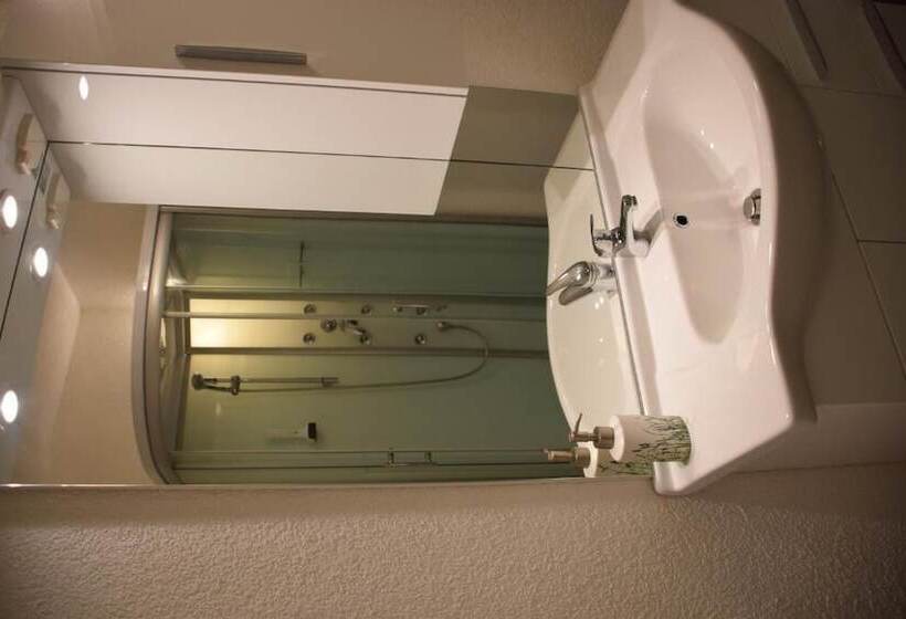 ユースホステル Harmonie Stüberl