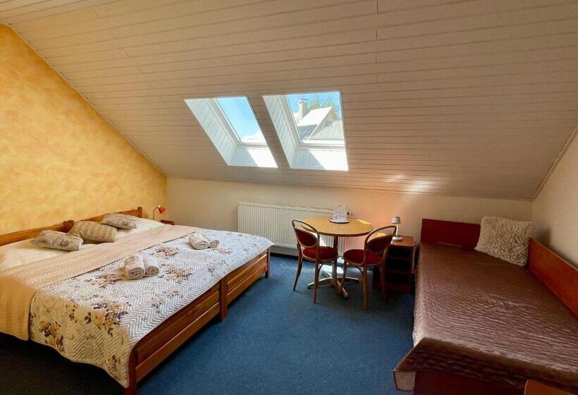 호스텔 Penzion Fantasy   Restaurant