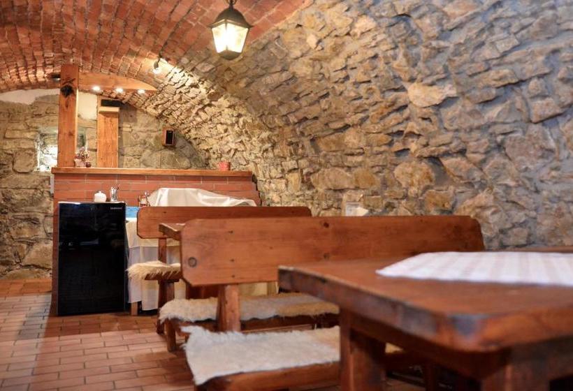 Общежитие Penzion V Podhradí