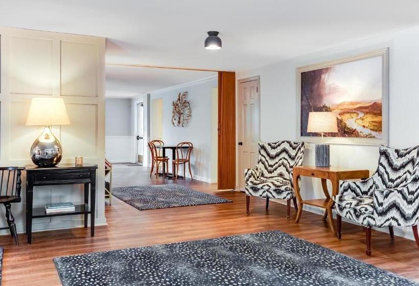 ユースホステル The Ellery