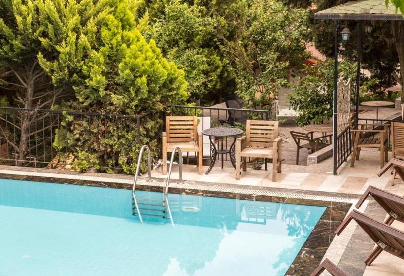 Büyükada Apart Hotel   Karadağ Apart