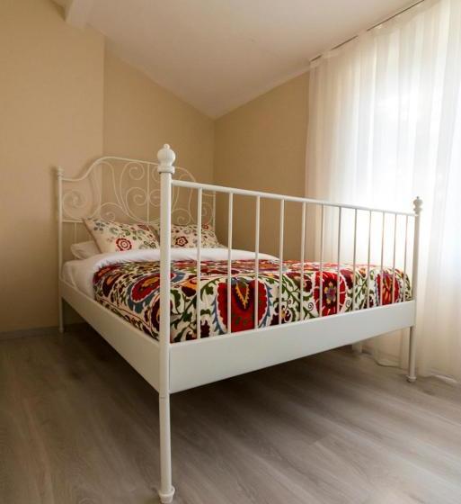 Büyükada Apart Hotel   Karadağ Apart