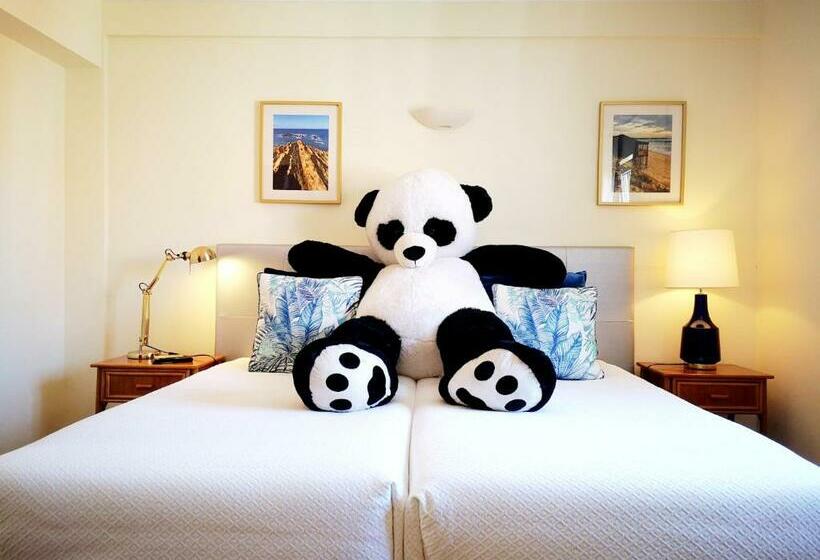 Отель The Blue Bamboo Duna Parque Group