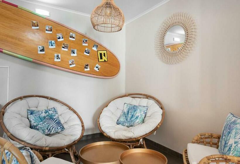 Отель The Blue Bamboo Duna Parque Group