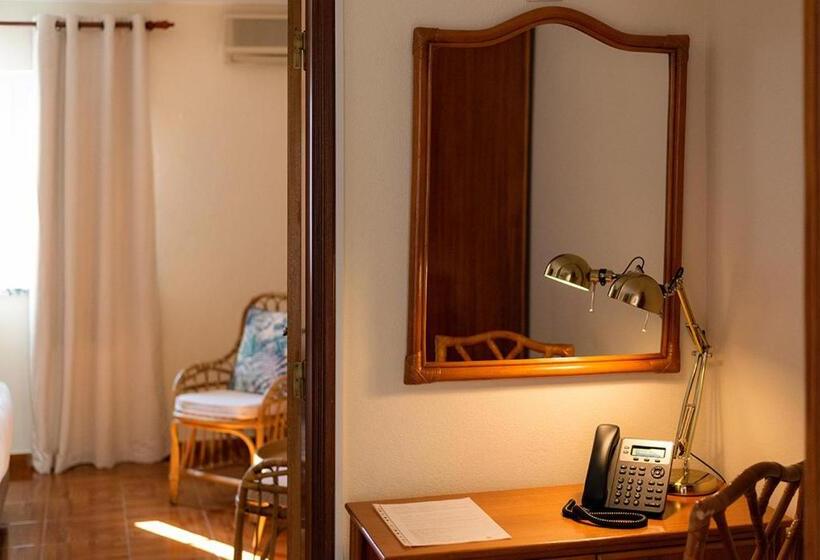 Отель The Blue Bamboo Duna Parque Group