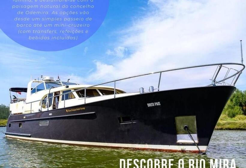 Отель The Blue Bamboo Duna Parque Group