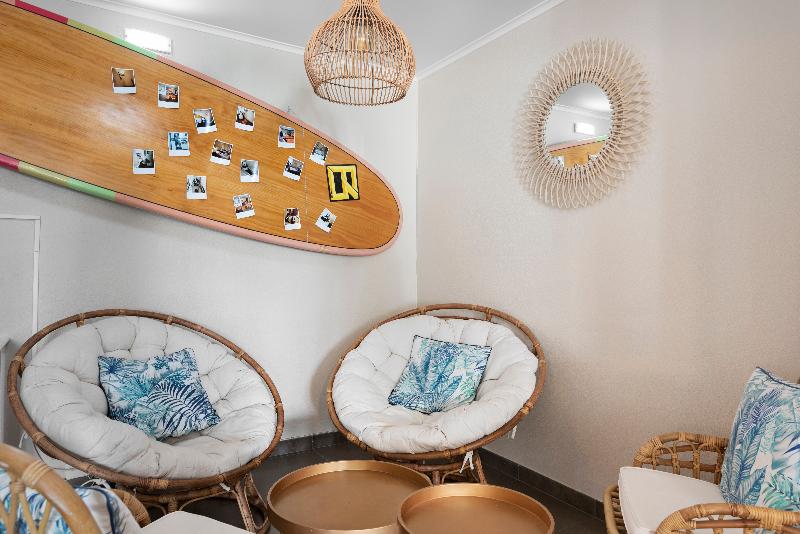 Отель The Blue Bamboo Duna Parque Group