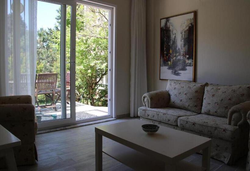 Büyükada Apart Hotel   Karadağ Apart