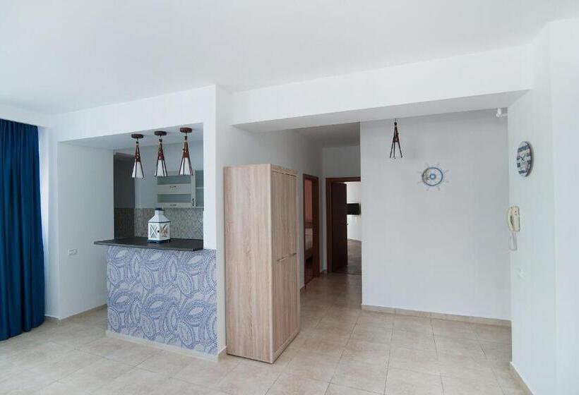 Mamaia Summerland Apartments