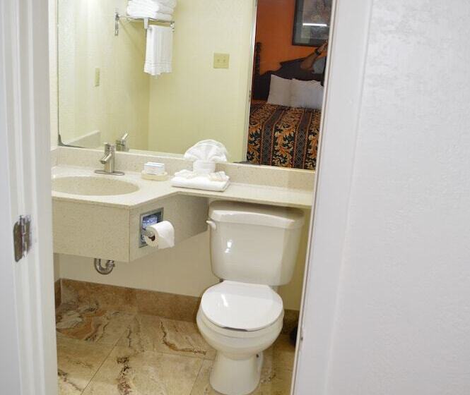 فندق على الطريق Budget Inn   Ft Myers