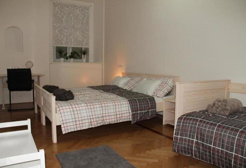 پانسیون Anna House